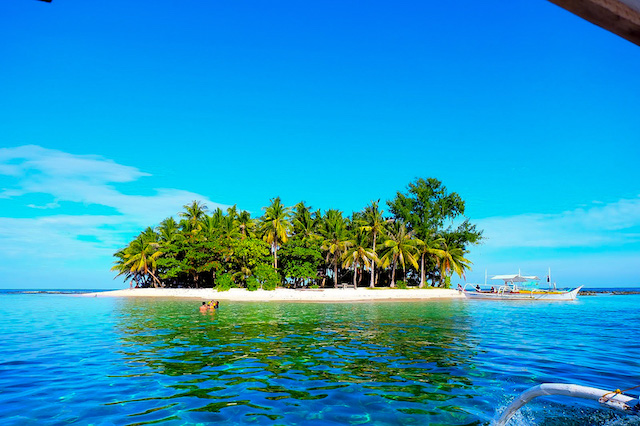 Siargao Island Hopping and Sohoton Cove Day Tour with Tra